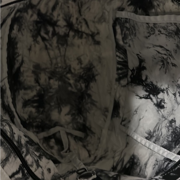 Victoria secret tote never used - Picture 2 of 2